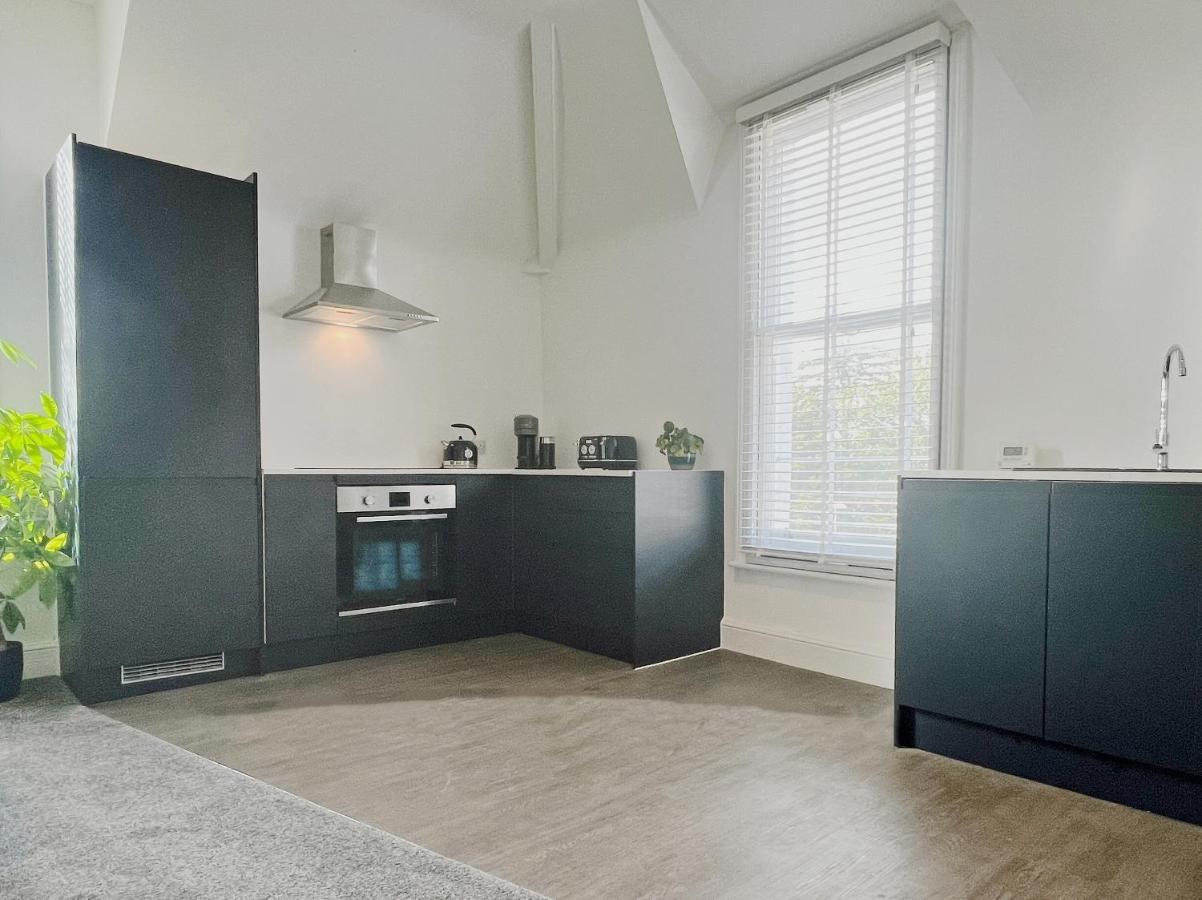 Perfectly Located Centre Apartment