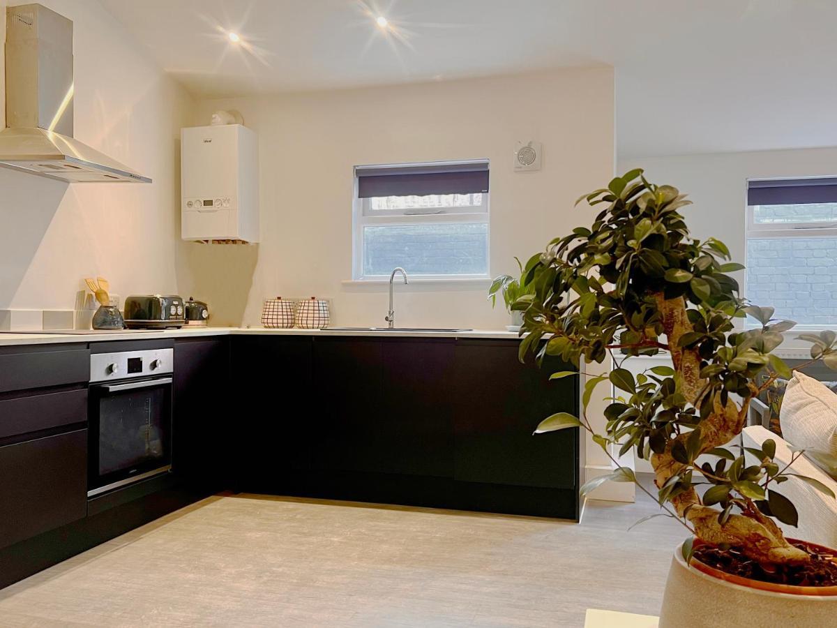 Perfectly Located Centre * Exeter